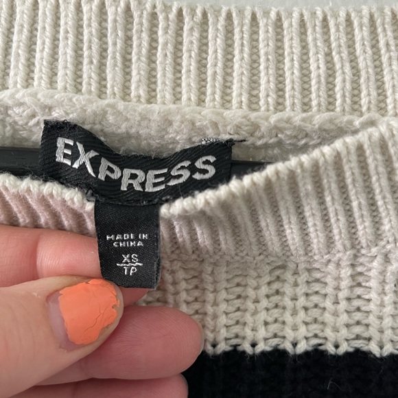 Express crewneck knit slightly off white and black striped sweater - Picture 4 of 7